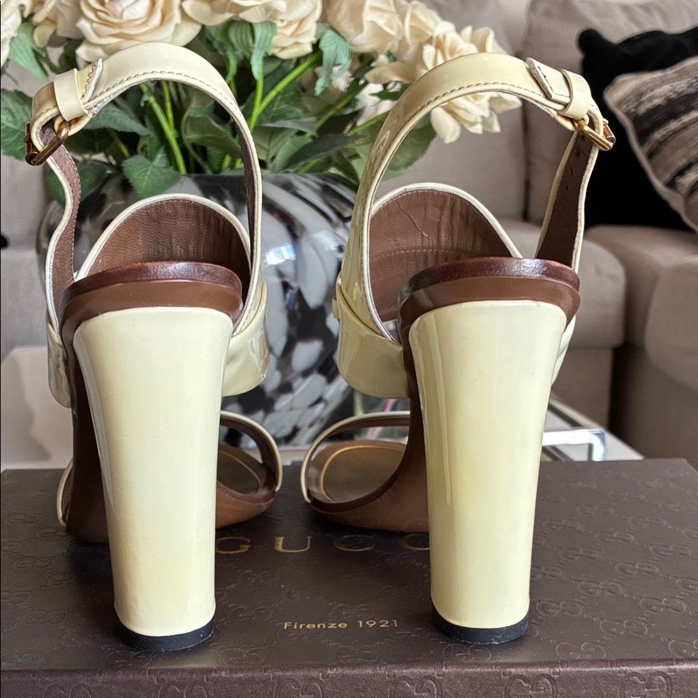 Gucci Cream Patent Leather Horsebit Block Heel Sandals - Picture 5 of 9